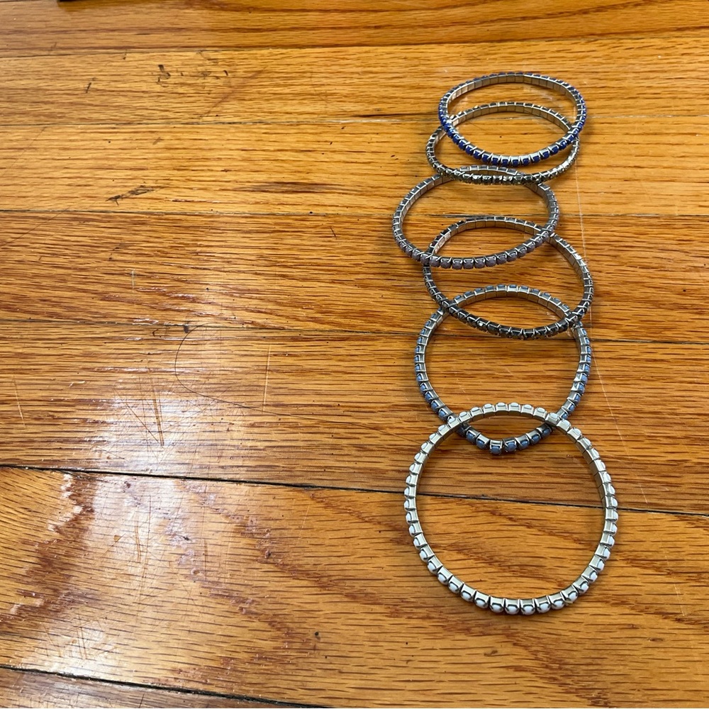 Set of 6 bracelets